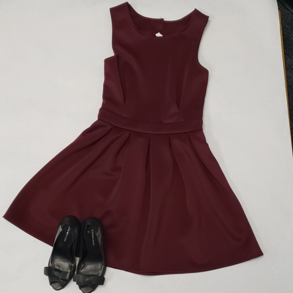 Party Dress Scalloped Open Back Med